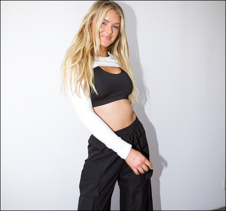 PROFESSIONAL HAIRSTYLIST